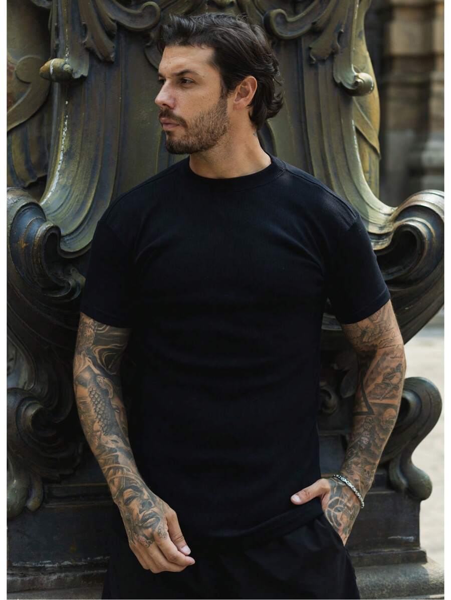Camiseta Slim Lisa Básica GrifeX™