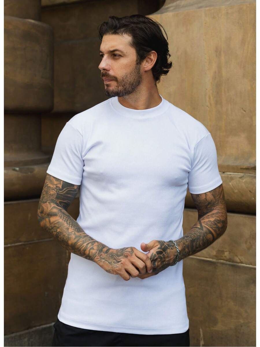 Camiseta Slim Lisa Básica GrifeX™