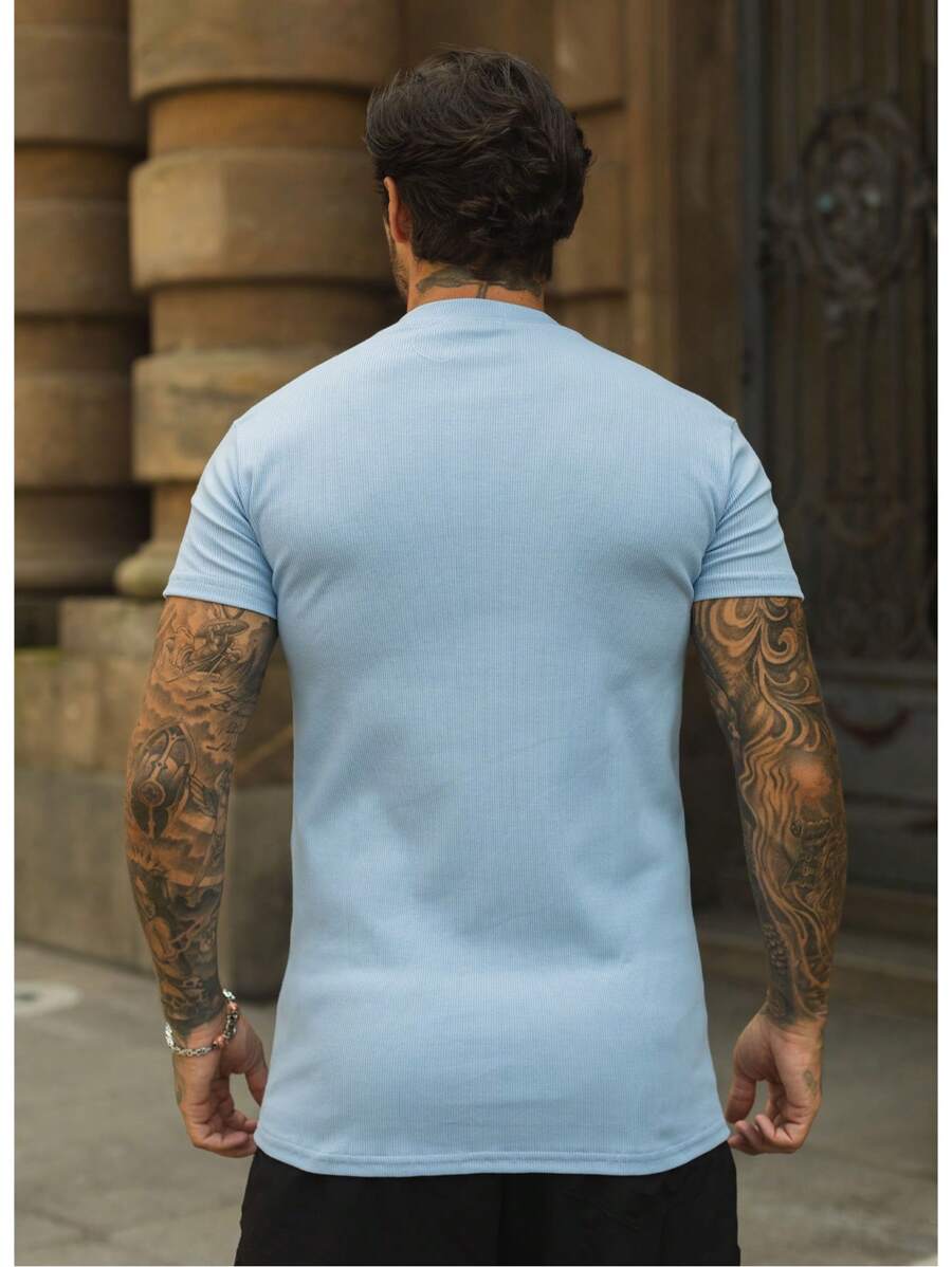 Camiseta Slim Lisa Básica GrifeX™