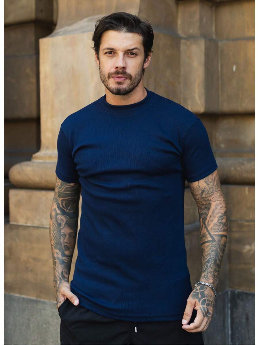 Camiseta Slim Lisa Básica GrifeX™