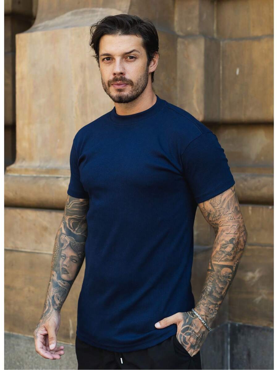 Camiseta Slim Lisa Básica GrifeX™