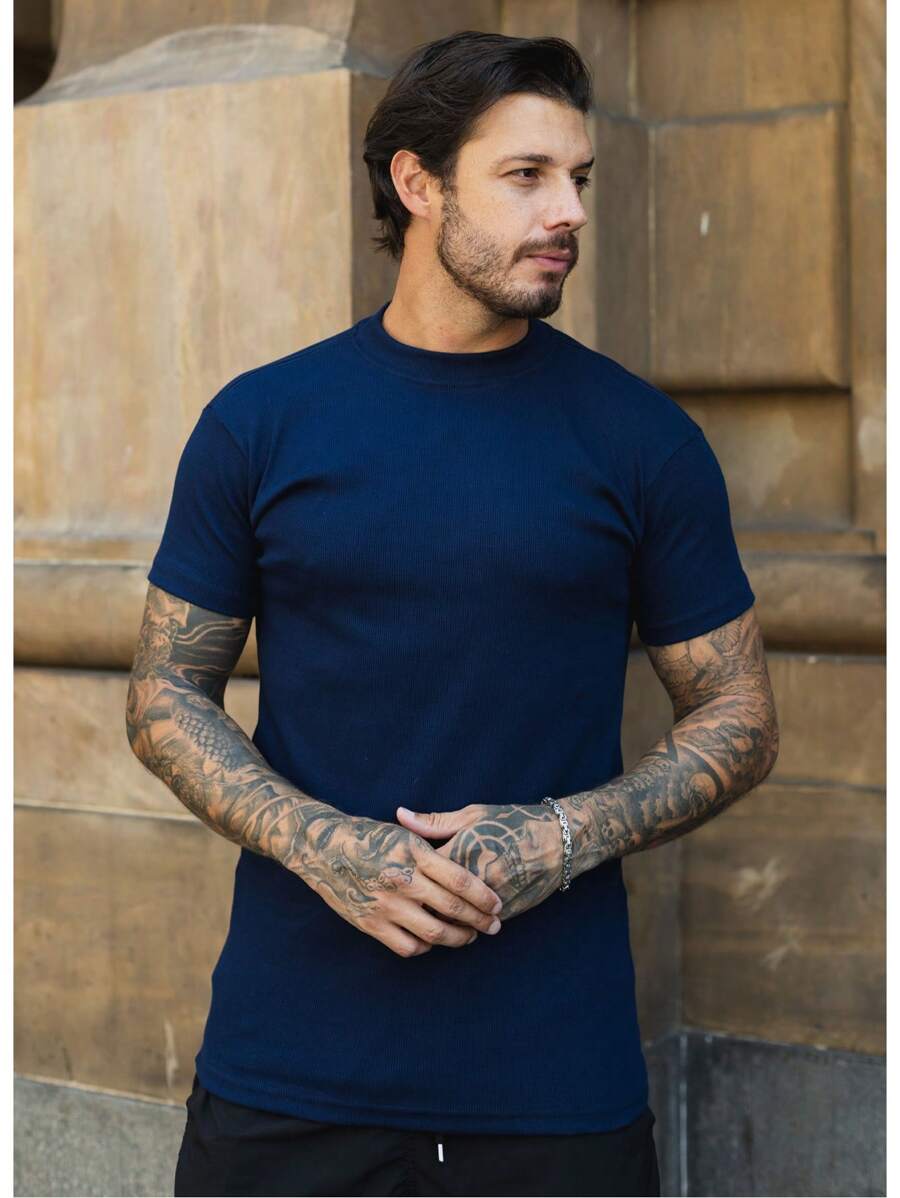 Camiseta Slim Lisa Básica GrifeX™