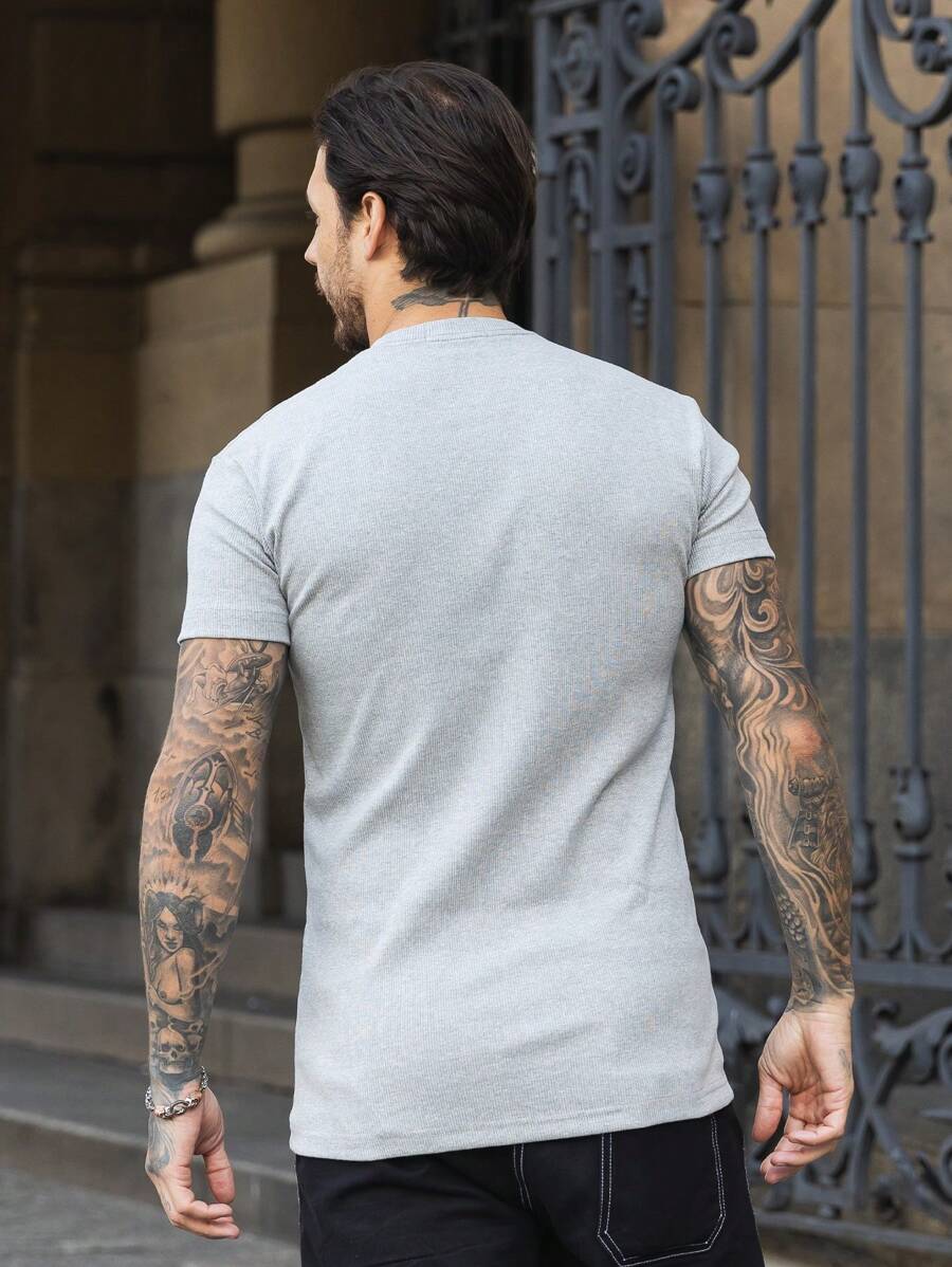 Camiseta Slim Lisa Básica GrifeX™