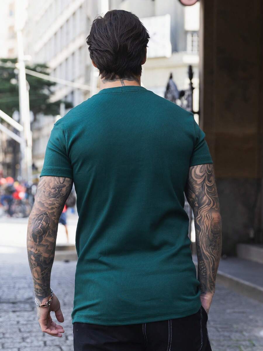 Camiseta Slim Lisa Básica GrifeX™