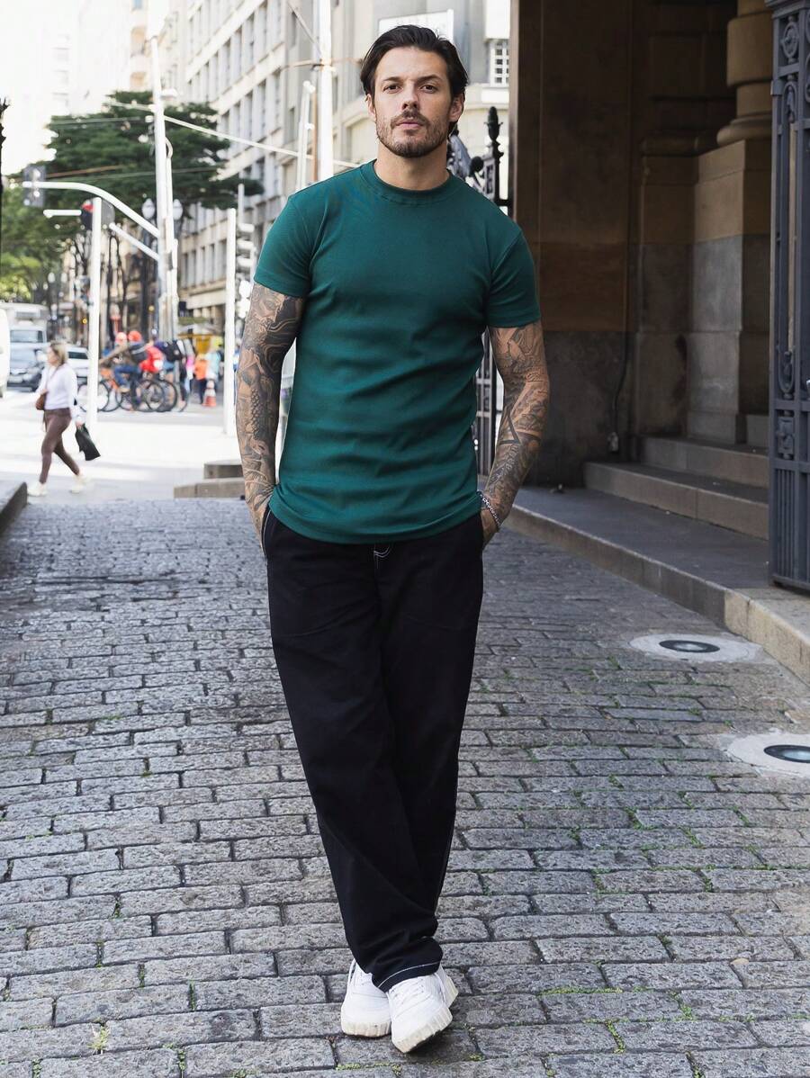 Camiseta Slim Lisa Básica GrifeX™